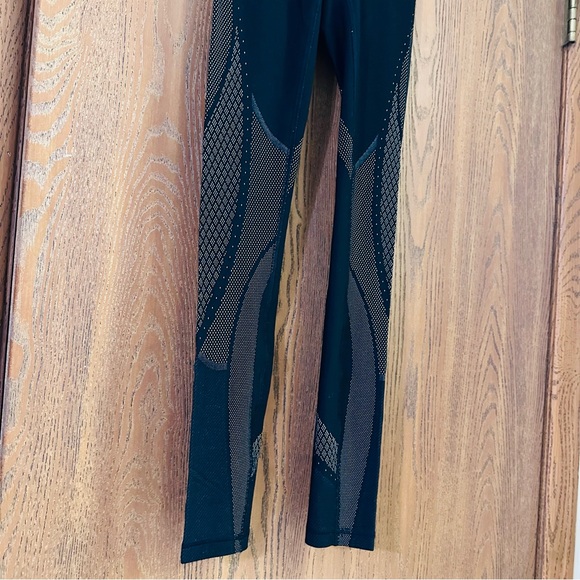 Lululemon Mapped Out Hi-rise Tight - Picture 5 of 6